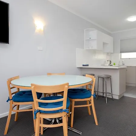 Glenelg Oasis Studios Adelaide Room photo