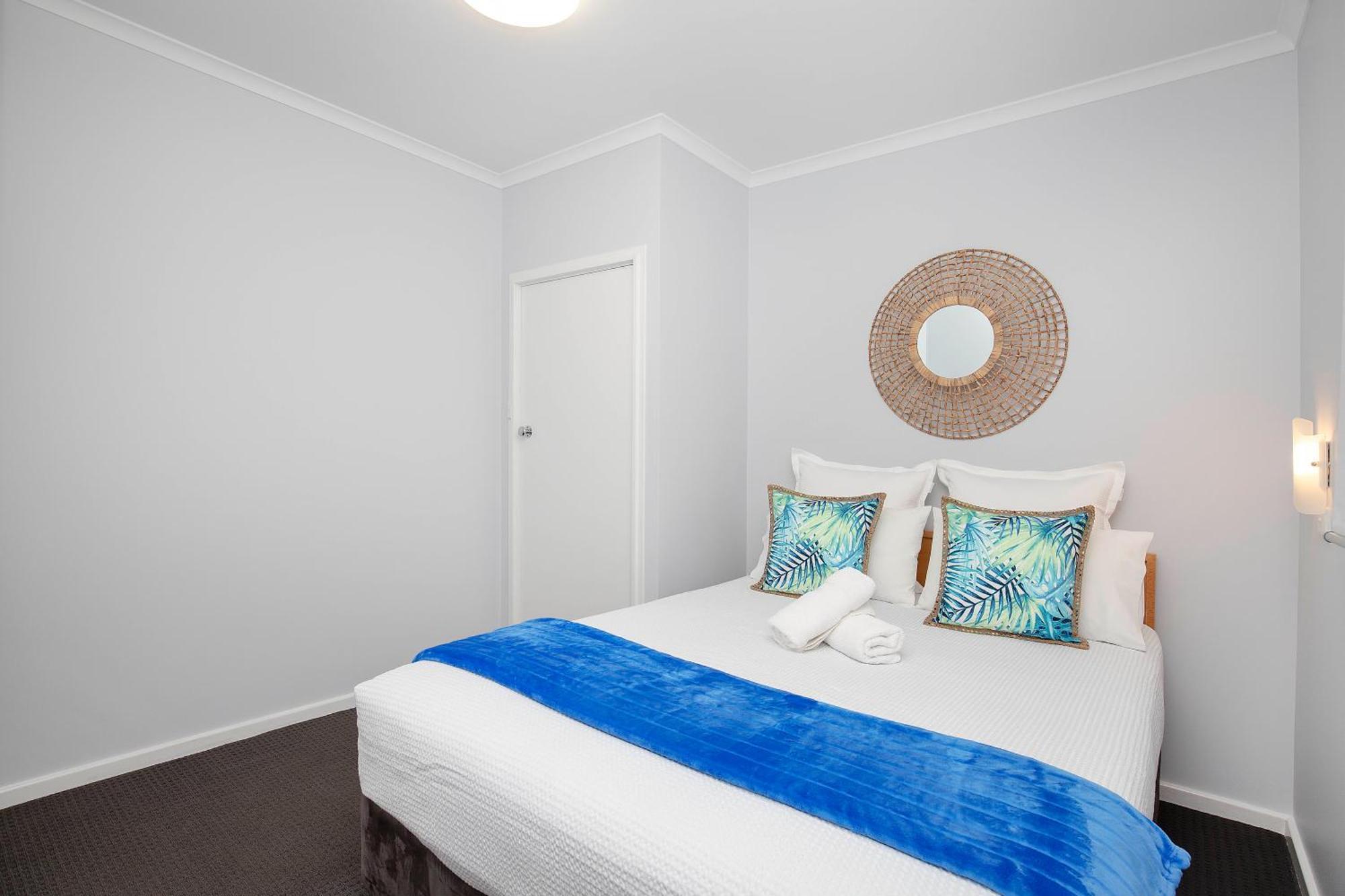 Glenelg Oasis Apartment